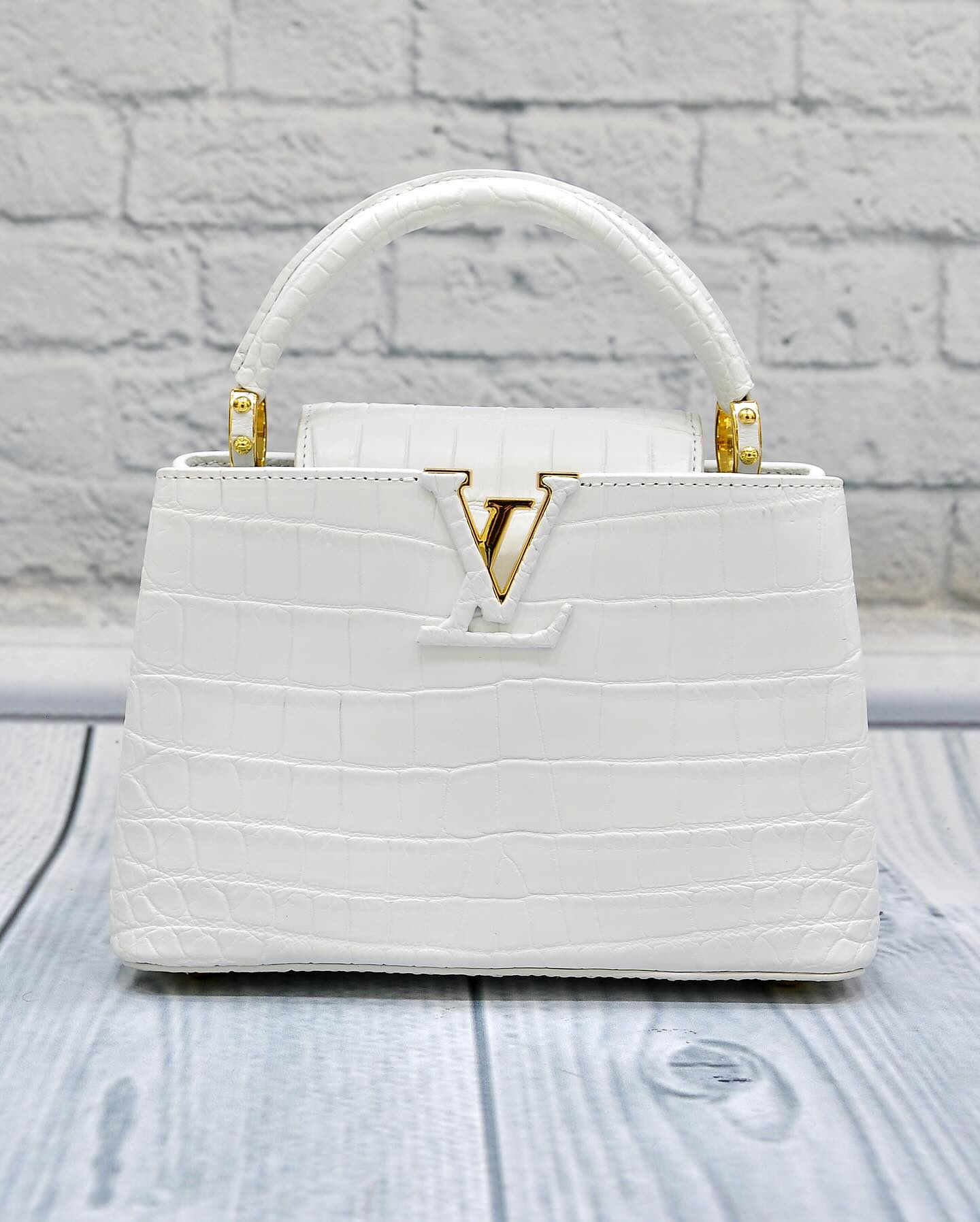 Vertoni editorial